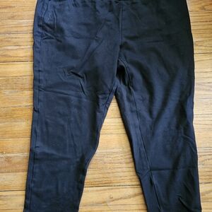 Classic Anne Klein black pull-on crop pants in plus size 3X